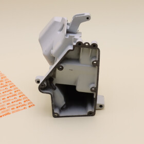 NEU Original Stihl 045 056 Vergaserkasten 1115 140 1700 / 11151401700 / 1115-140-1700