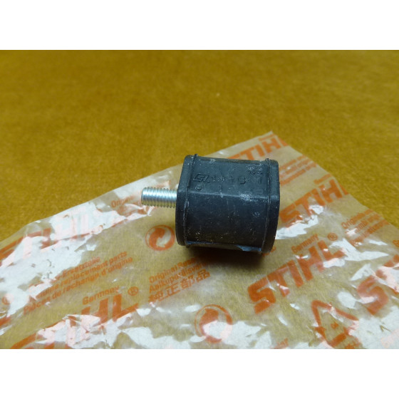 Produktbild von Vibrationsdämpfer-Schraube Passend Für Stihl 020T, 020 T, MS 200, 200T – Ersatzteil