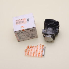 NEU Original Stihl 024 S Super Zylinder mit Kolben 42mm...
