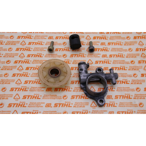 Original Stihl 020 020T 200 200T Ölpumpe verstellbar mit Antrieb 3/8P 6Z 1129 640 3200 / 11296403200 / 1129-640-3200