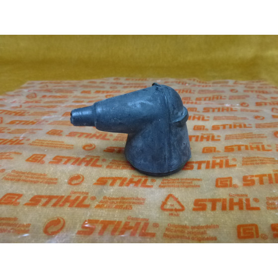 NEU Original Stihl 070 090 090G MS 720 Zündleitungsstecker Zündkerzenstecker 1110 405 1000 / 11104051000 / 1110-405-1000