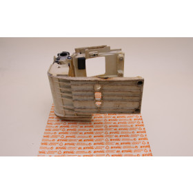 Original Stihl 020 020T Tankgehäuse 1129 350 0853 / 11293500853 / 1129-350-0853