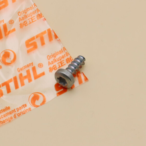 NEU Original Stihl Schraube IS-P4x10 9074 478 2970 / 90744782970 / 9074-478-2970