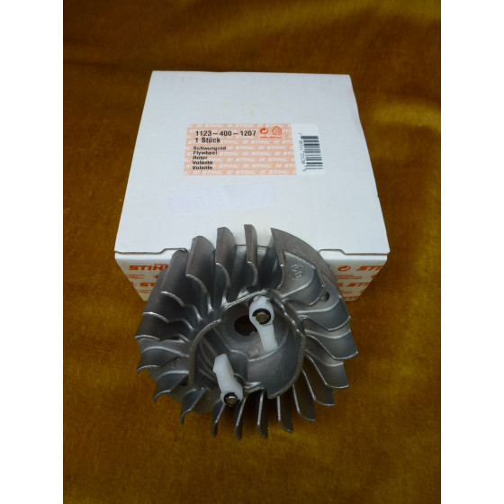 NEU Original Stihl MS 210 C-BE 230 C-BE 250 C-BE Lüfterrad Ergostart Schwungrad Polrad 1123 400 1207 / 11234001207 / 1123-400-1207