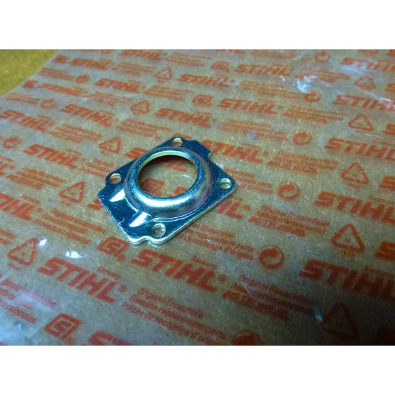 Original Stihl Abschlussdeckel Walbro Vergaser Primer Cover 4133 121 0801 / 41331210801 / 4133-121-0801