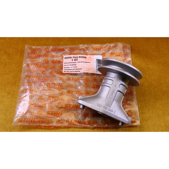 NEU Original Stihl VIKING MB RM Messerbuchse 0000 702 5000 / 00007025000 / 0000-702-5000